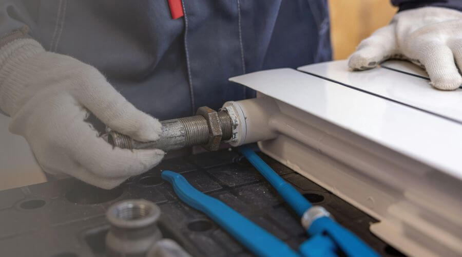 Burst Pipe Repair in Holland, IA